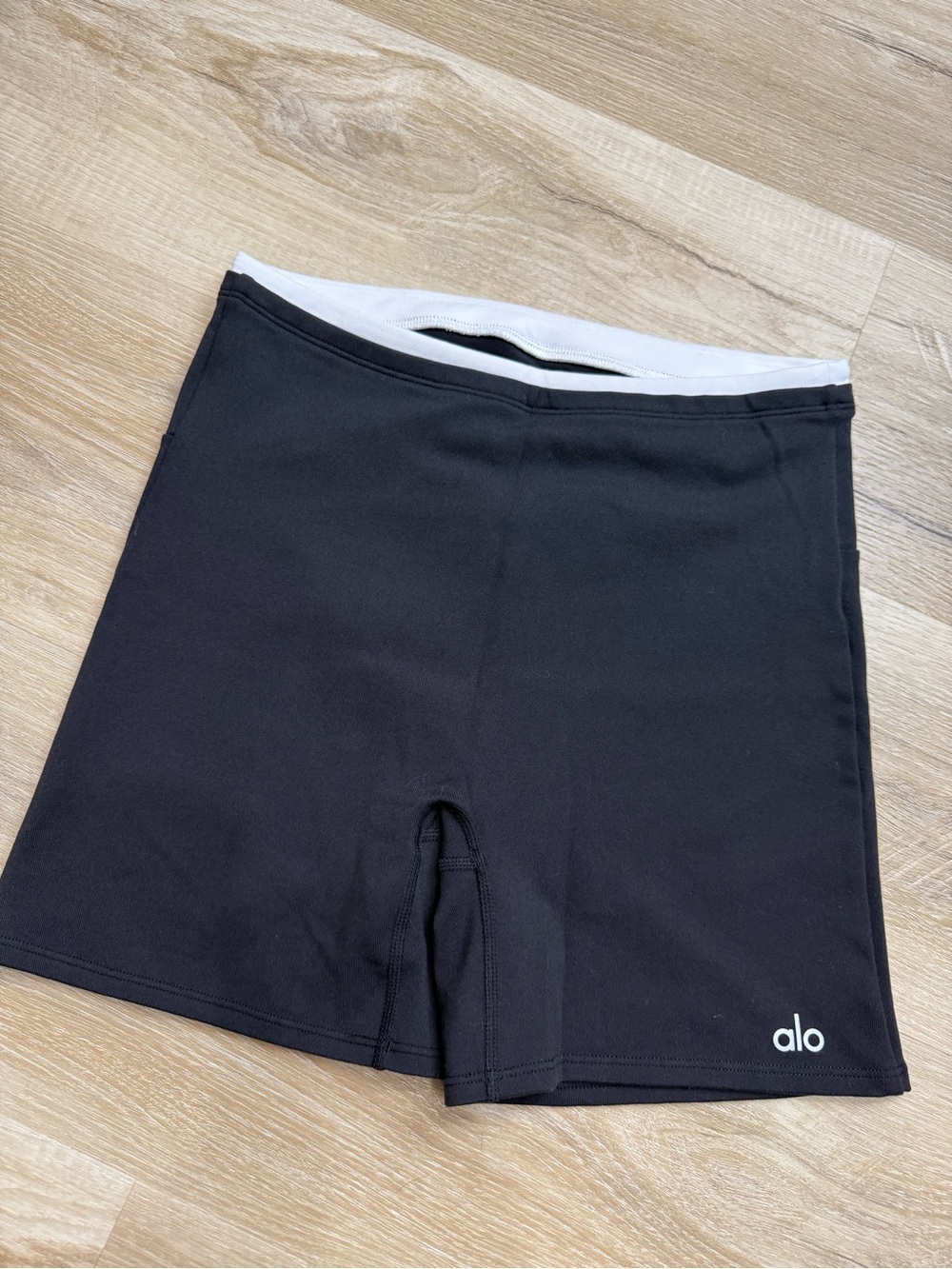 Alo Yoga | Airbrush Double Up Short 5”